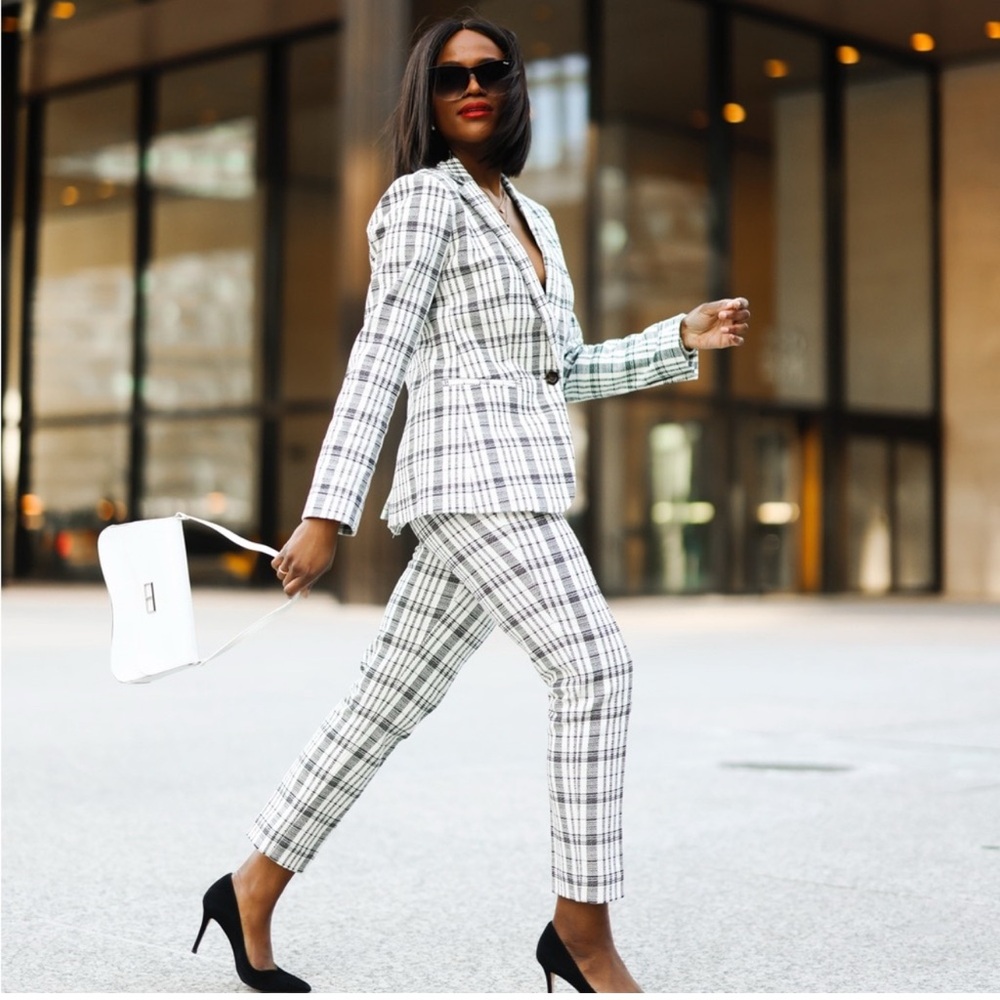 Ann Taylor Grid pants in plaid (part of a set)